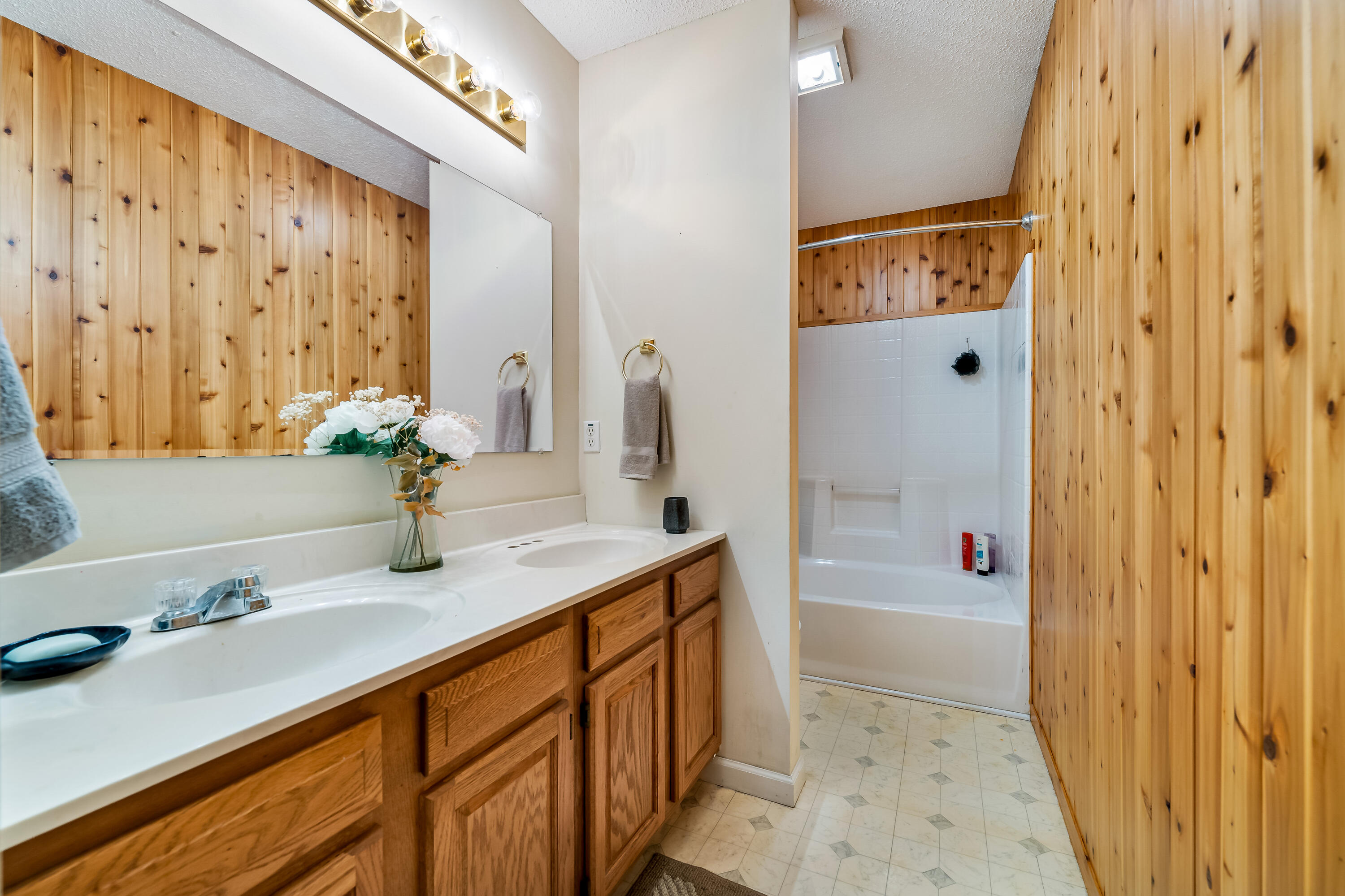 588 Packing House Road Kingsport, TN 37660 - Photo 21 of 51 588 Packing House Road (45 of 54)