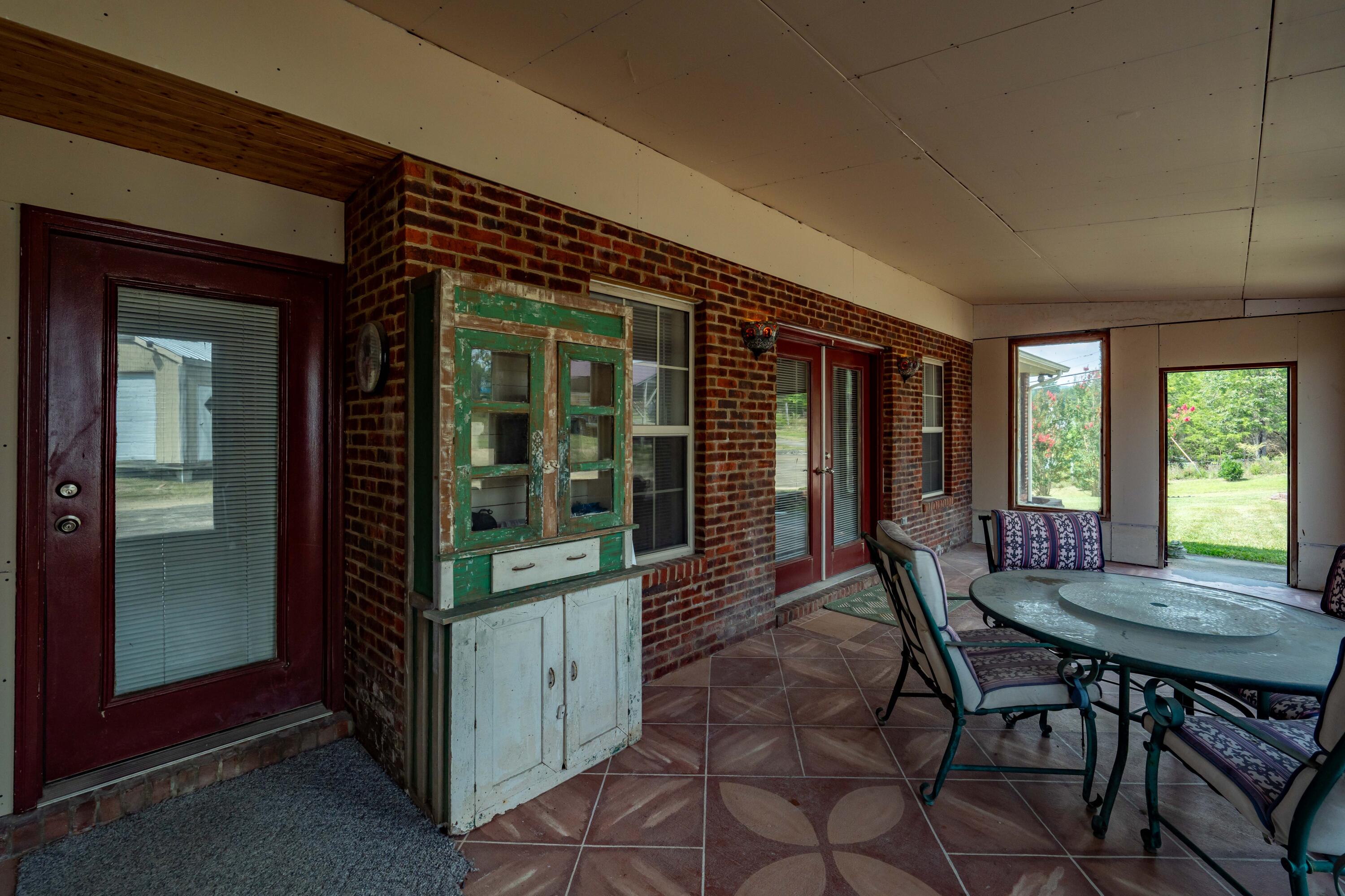 588 Packing House Road Kingsport, TN 37660 - Photo 30 of 51 588 Packing House Road (26 of 54)