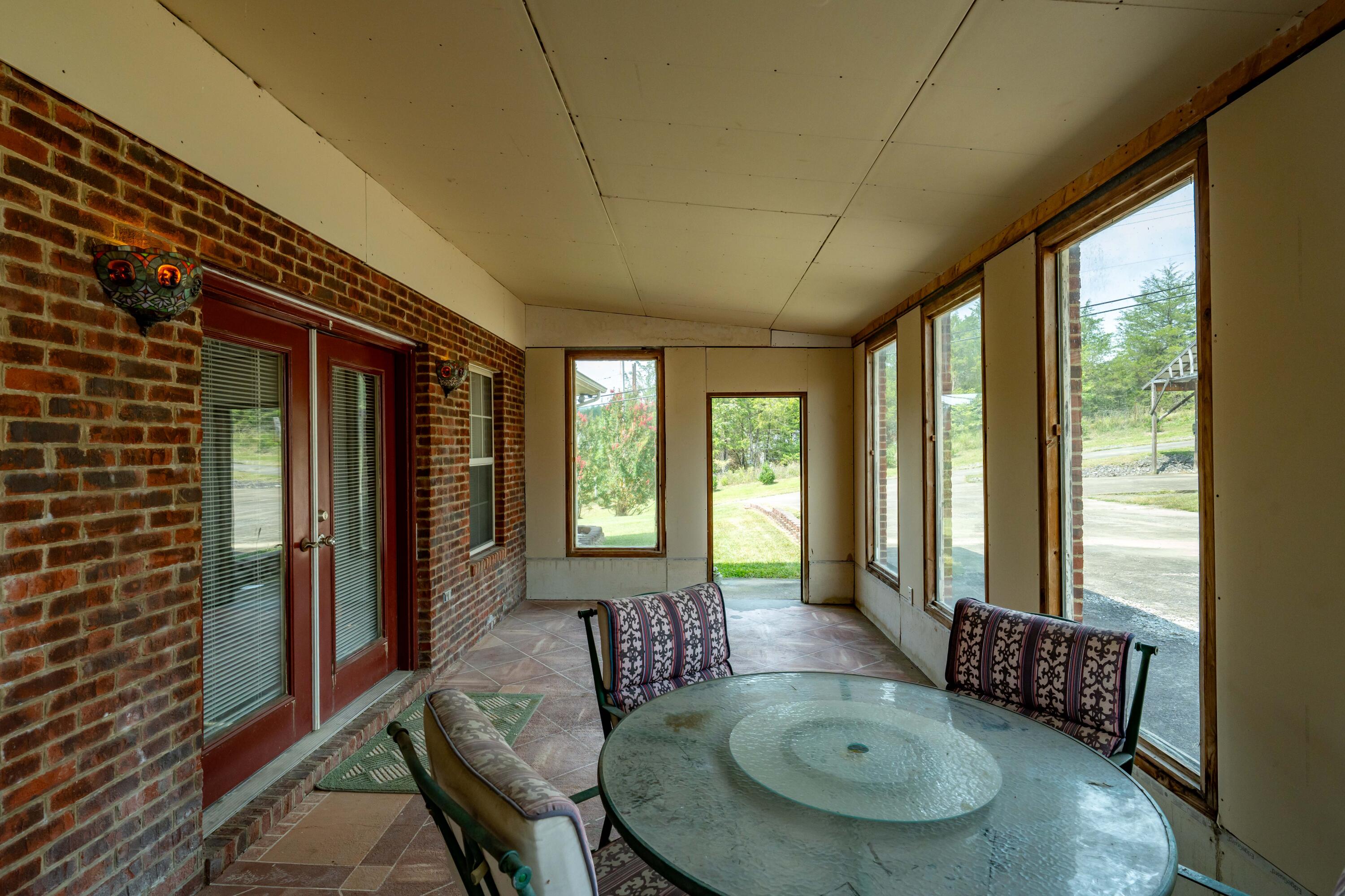 588 Packing House Road Kingsport, TN 37660 - Photo 32 of 51 588 Packing House Road (27 of 54)