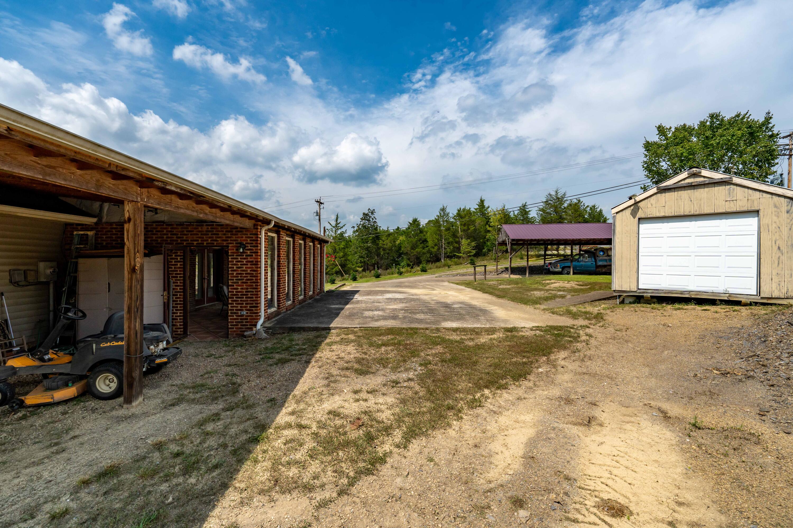 588 Packing House Road Kingsport, TN 37660 - Photo 36 of 51 588 Packing House Road (15 of 54)