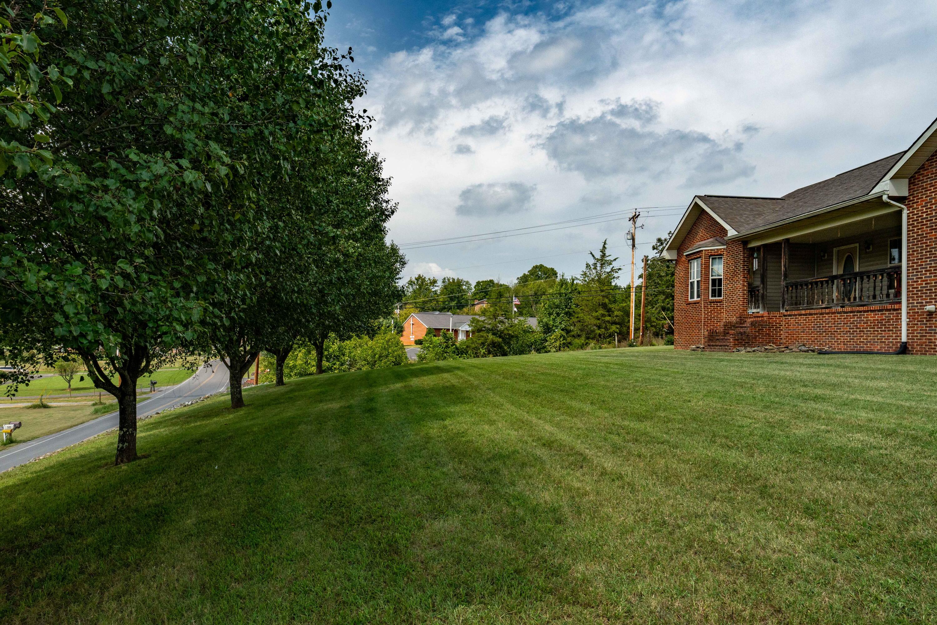 588 Packing House Road Kingsport, TN 37660 - Photo 42 of 51 588 Packing House Road (9 of 54)