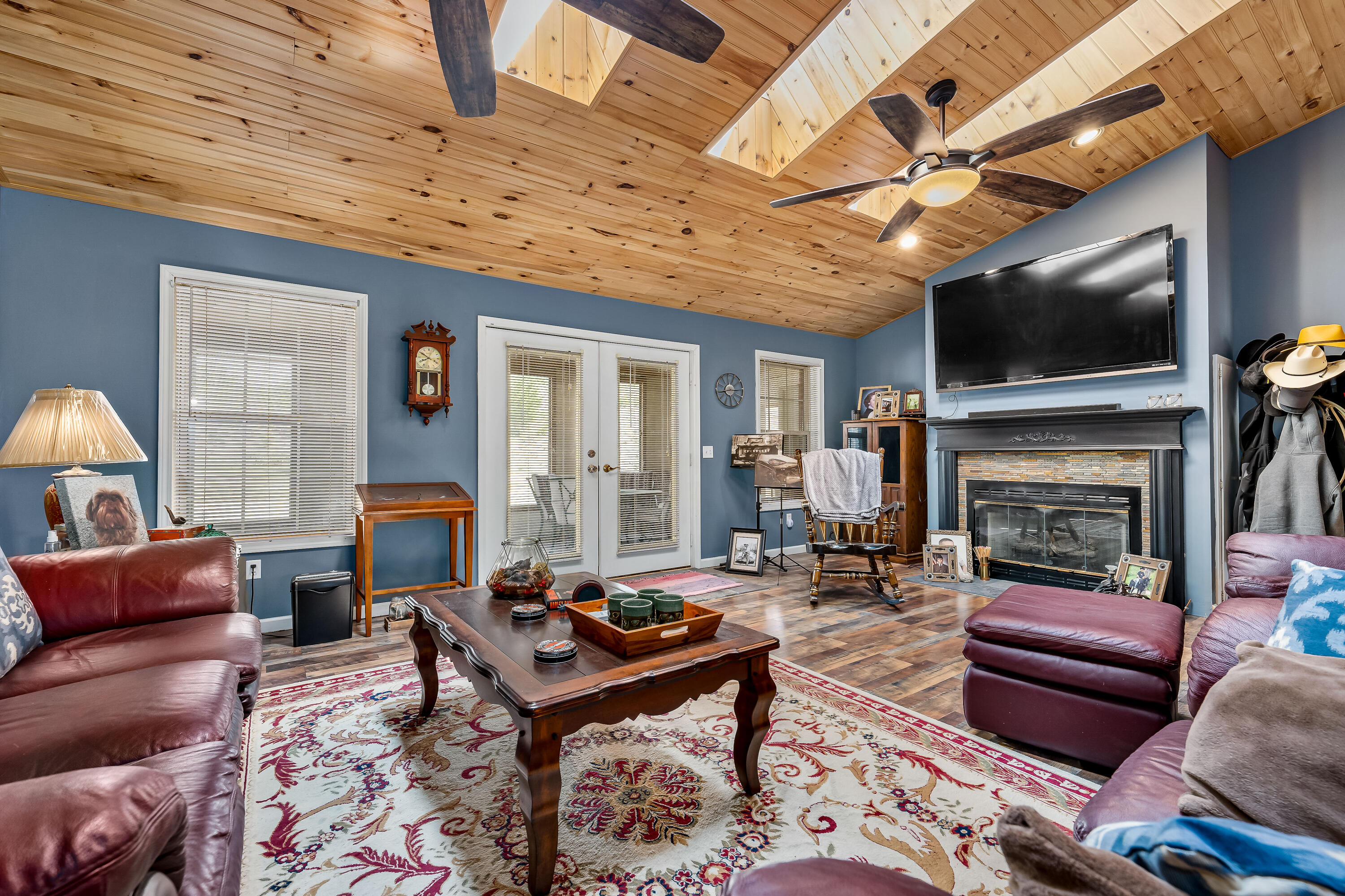 588 Packing House Road Kingsport, TN 37660 - Photo 8 of 51 588 Packing House Road (32 of 54)