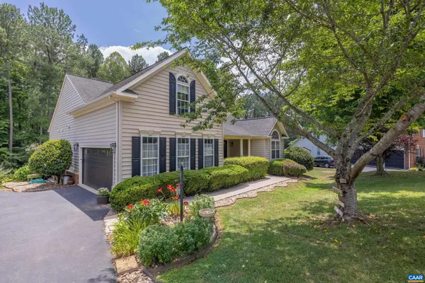 $729,900 | 137 Whispering Woods Place, Zion Crossroads, VA 22942