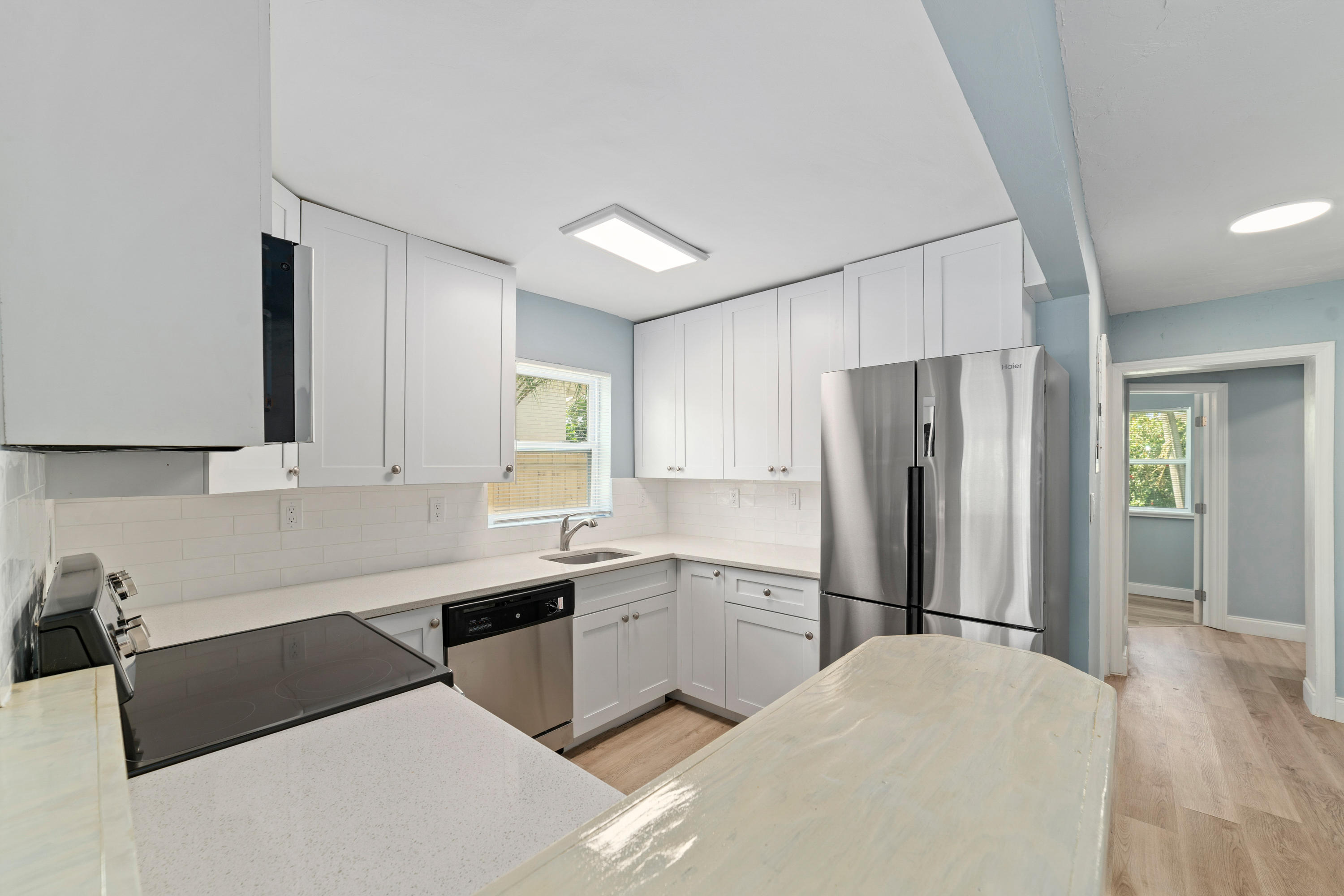 190 East 23rd Street Riviera Beach, FL 33404 - Photo 6 of 25 190 E 23rd St