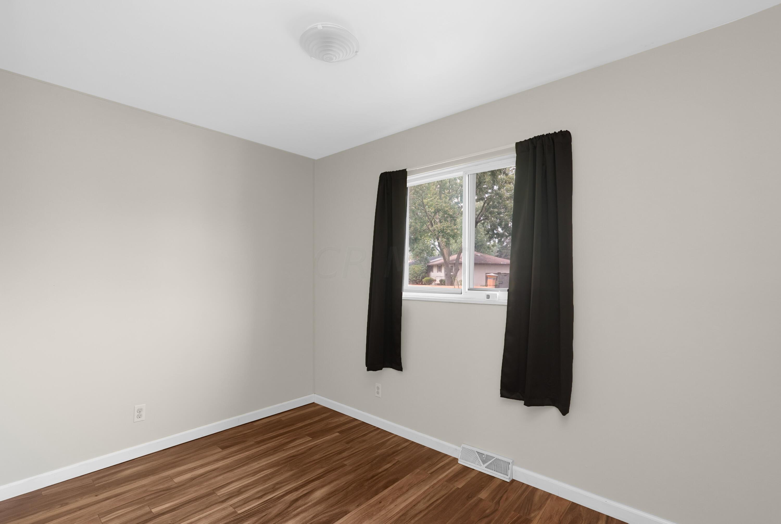 3599 Kirkwood Road Columbus, OH 43227 - Photo 22 of 38 DSC02016