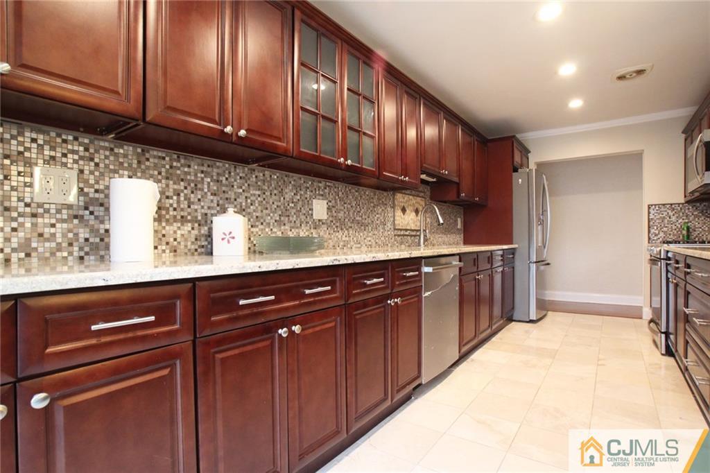 3 Quentin Road Kendall Park, NJ 08824 - Photo 14 of 25 Gallery Image 14