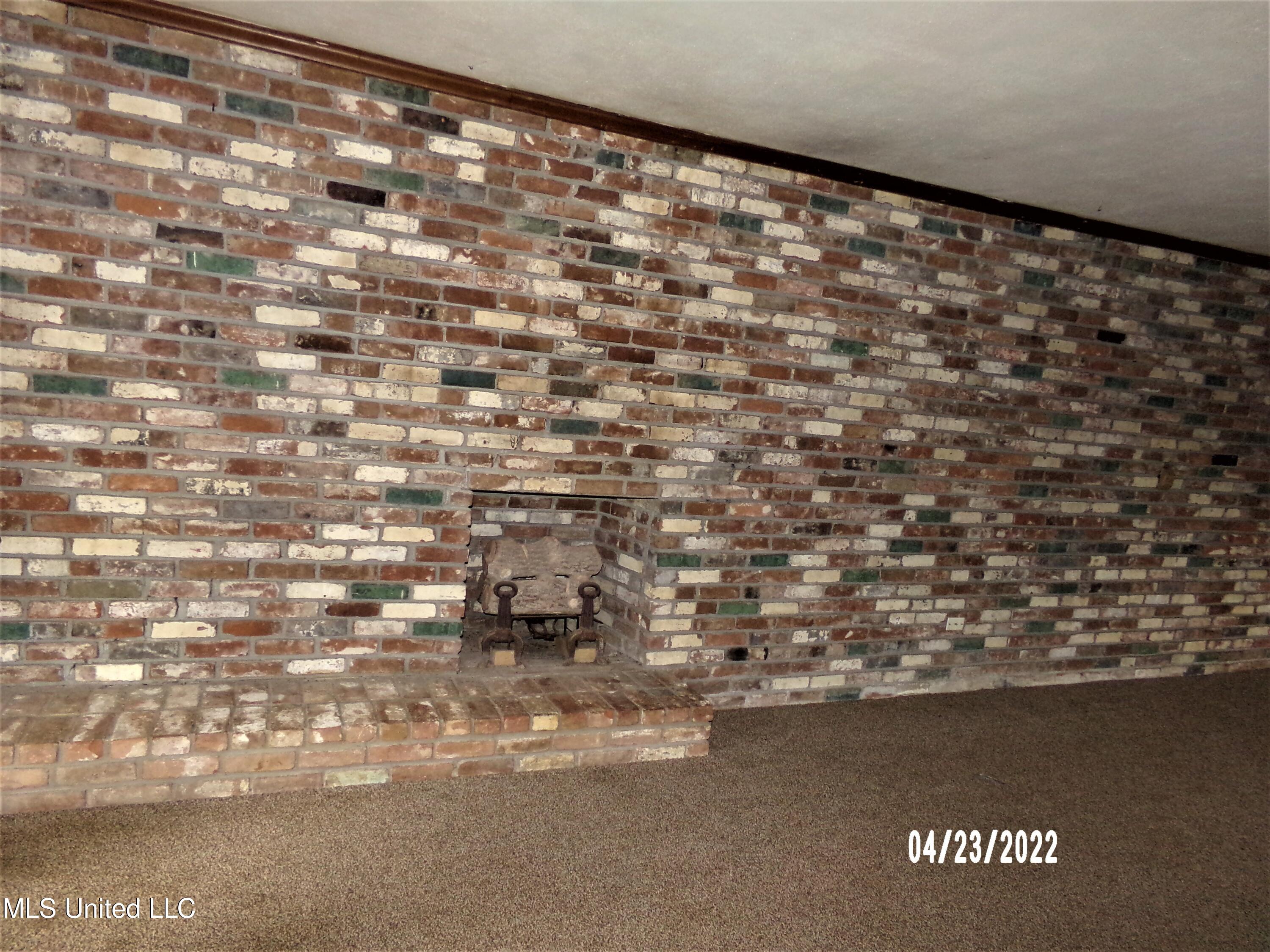 5068 Terry Road Jackson, MS 39212 - Photo 11 of 28 100_2414