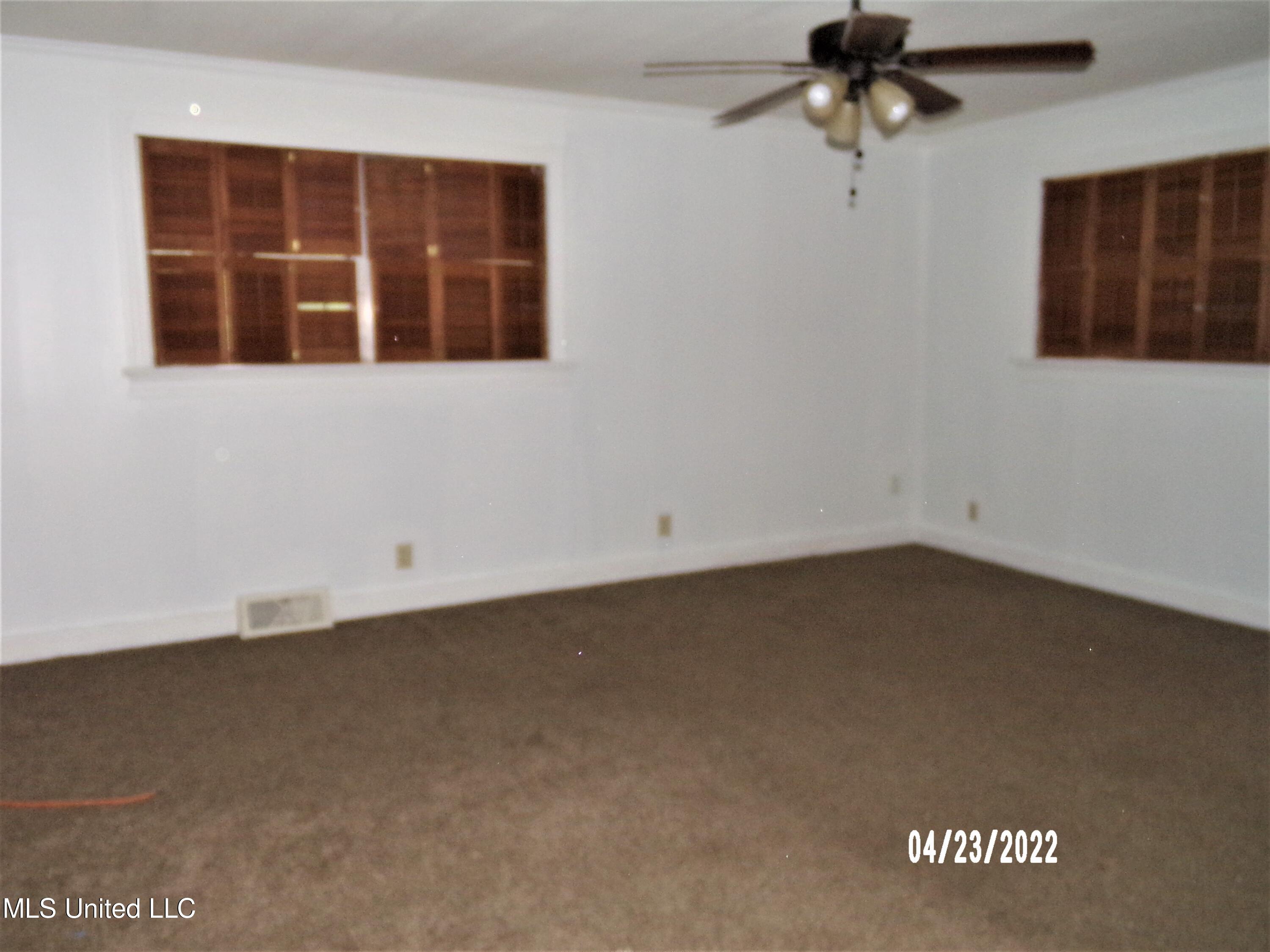 5068 Terry Road Jackson, MS 39212 - Photo 2 of 28 100_2405