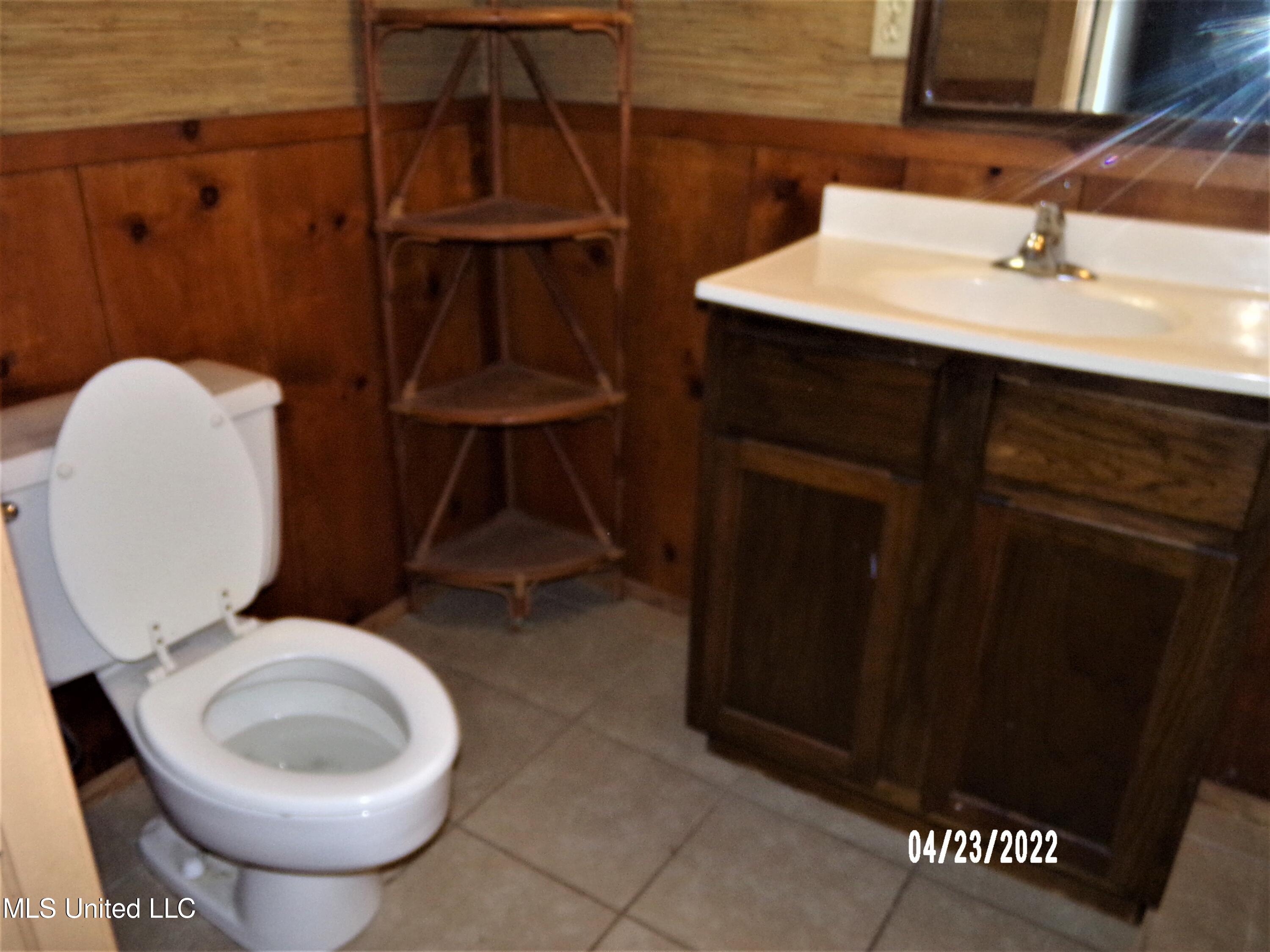 5068 Terry Road Jackson, MS 39212 - Photo 3 of 28 100_2406