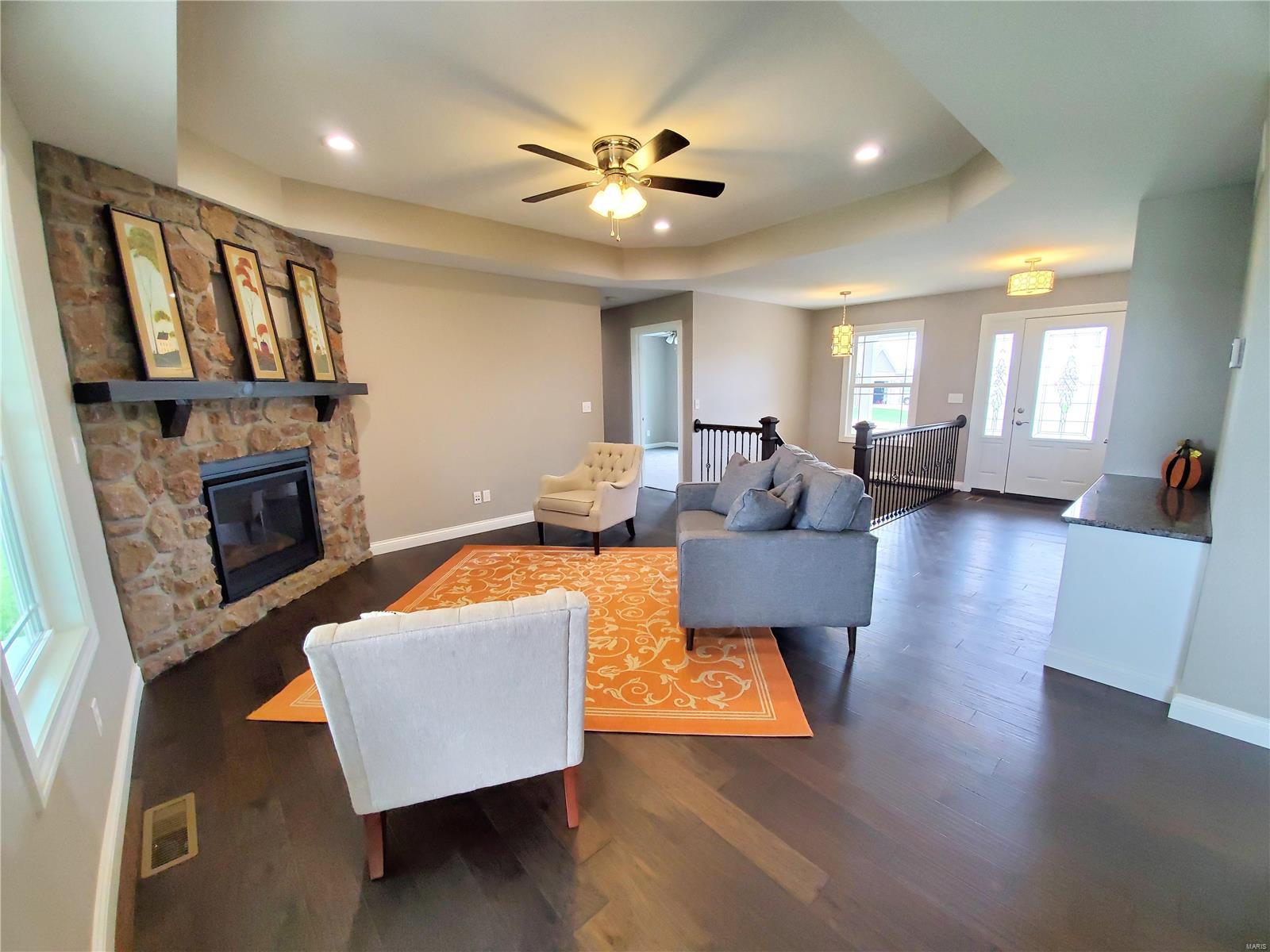 9 Tether Court Hamel, IL 62046 - Photo 3 of 19