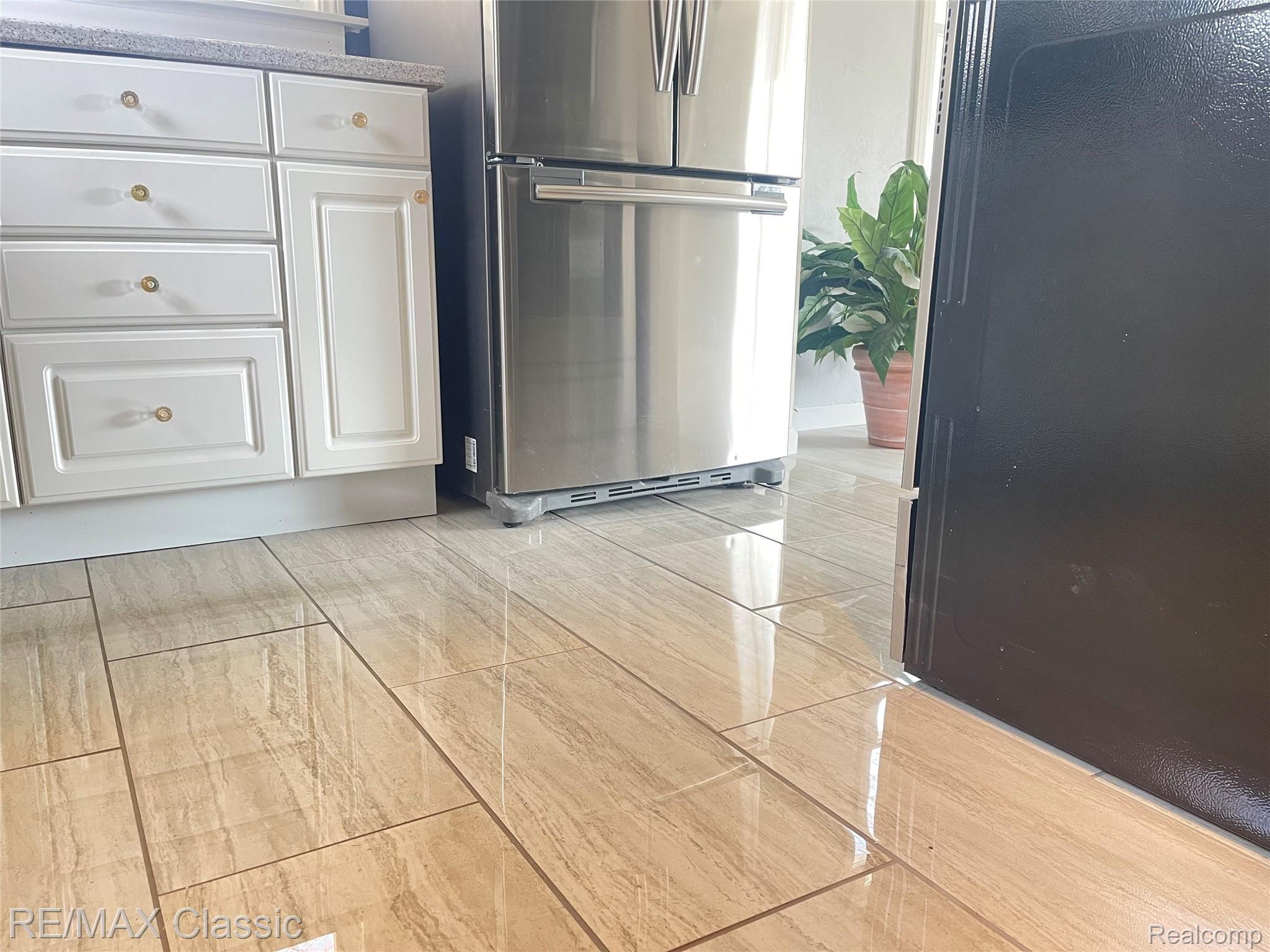 3226 West Dean Road Lambertville, MI 48144 - Photo 8 of 17 tempImagenDV9DT.jpg