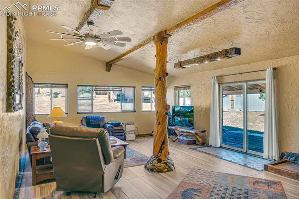 $599,999 | 38 Mcdonnell Drive, Cotopaxi, CO 81223