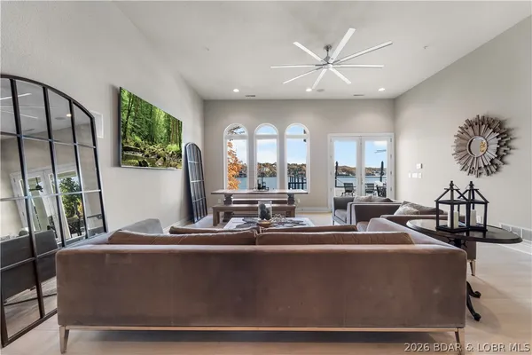 $3,050,000 | 764 Via Del Lago Drive, Sunrise Beach, MO 65079