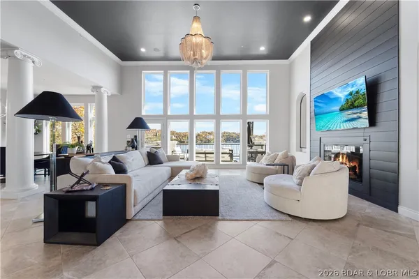 $3,050,000 | 764 Via Del Lago Drive, Sunrise Beach, MO 65079