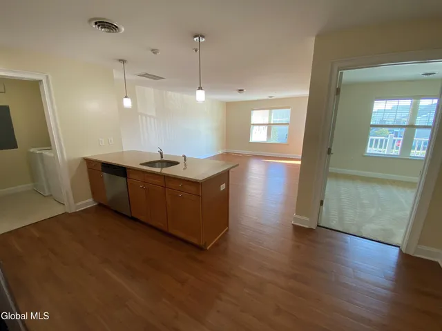 $1,790 | 60 Weibel Avenue, Unit 9HP208, Saratoga Springs, NY 12866