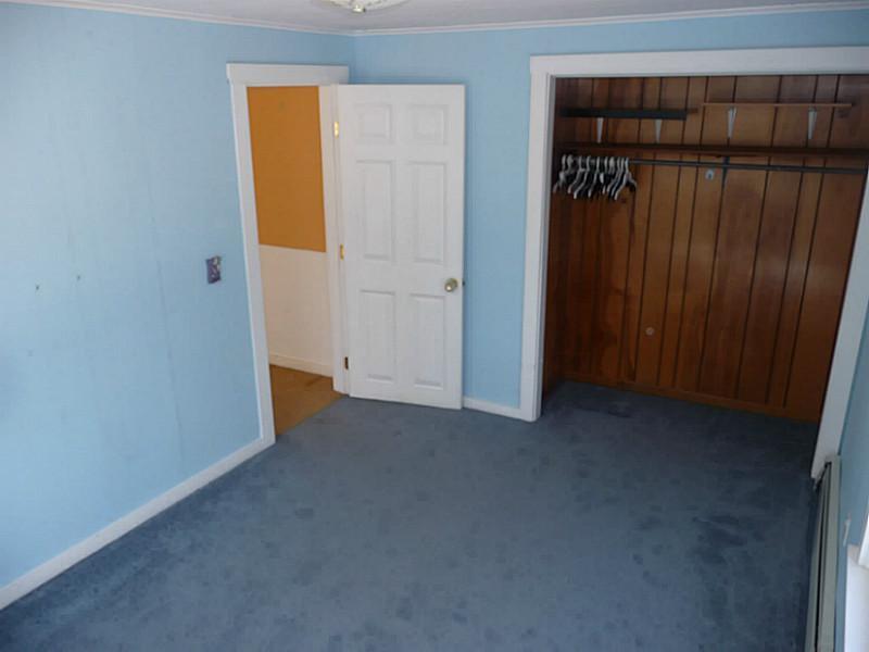 496 Washington Road Jefferson, ME 04348 - Photo 10 of 35 Bedroom. 2nd bedrooom