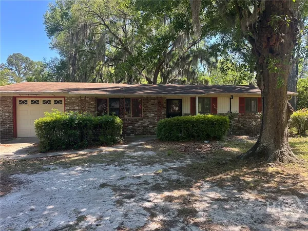 $2,300 | 29 Ventura Boulevard, Savannah, GA 31419