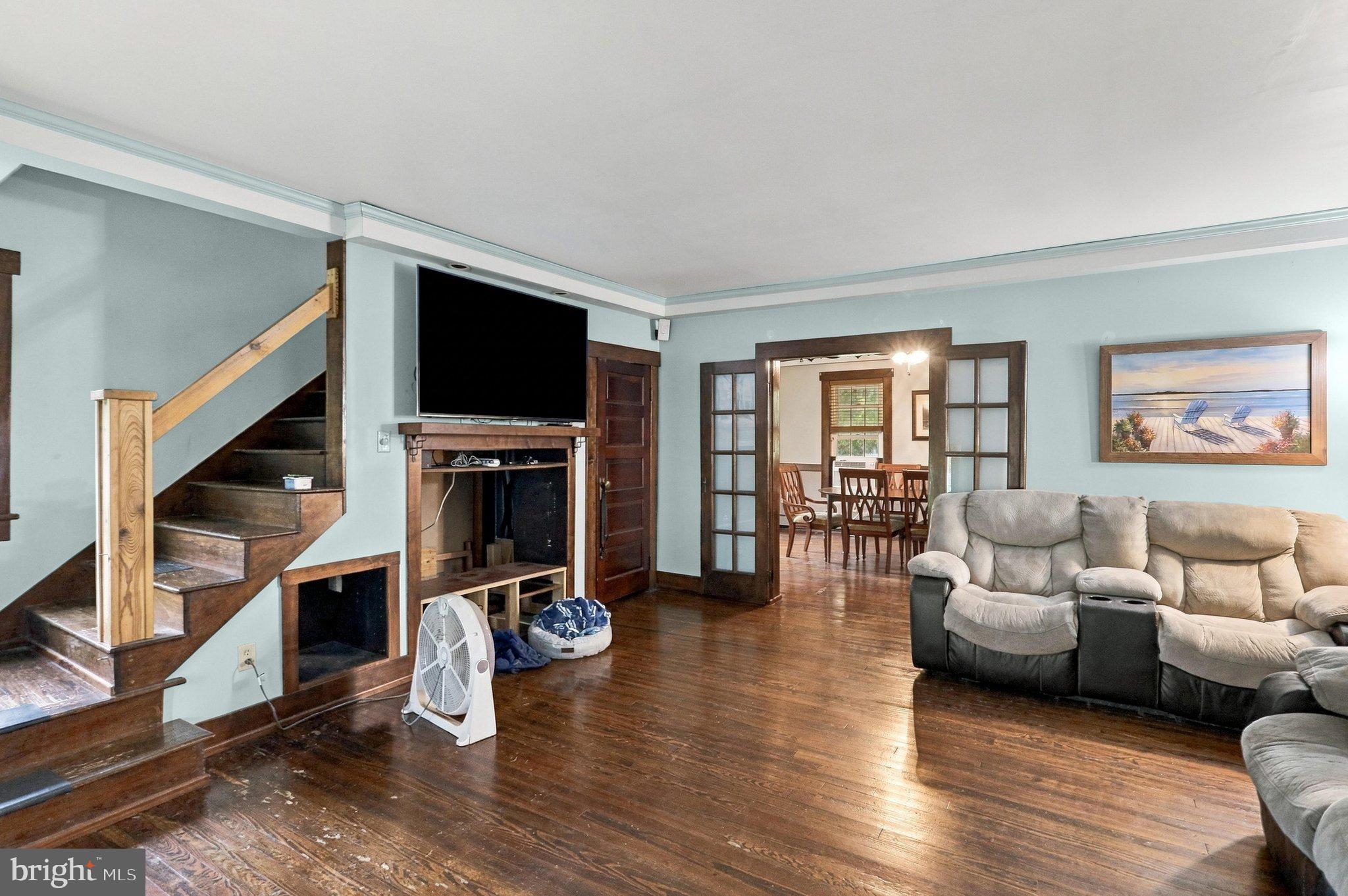 22607 Gilpin Road Northeast Flintstone, MD 21530 - Photo 7 of 54 Main Floor- Living Room