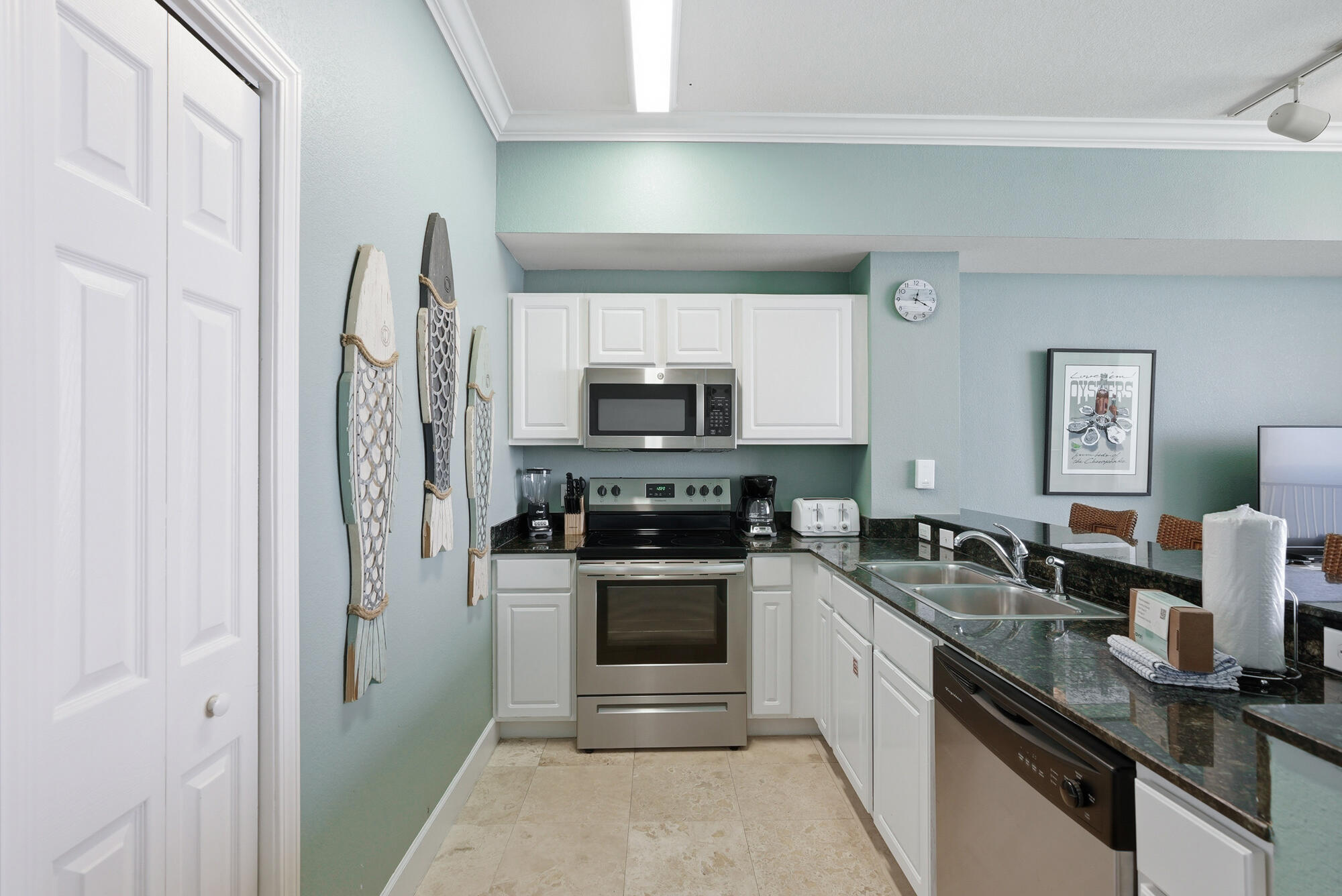16819 Front Beach Road, Unit 2916 Panama City Beach, FL 32413 - Photo 10 of 45 Kitchen