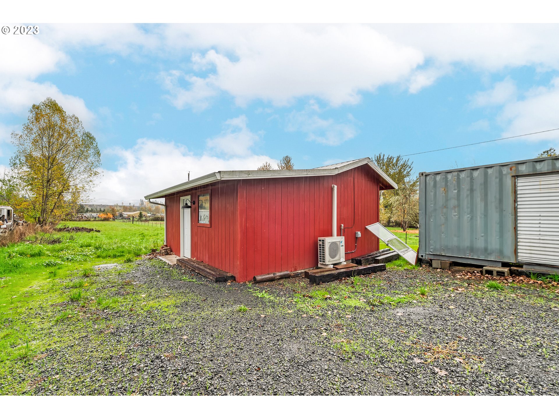 38916 Dexter Road Dexter, OR 97431 - Photo 28 of 39 Studio