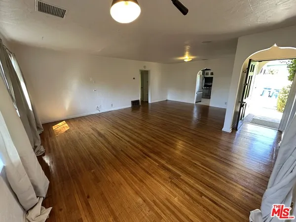 $4,500 | 4001 Chevy Chase Drive, Los Angeles, CA 90039