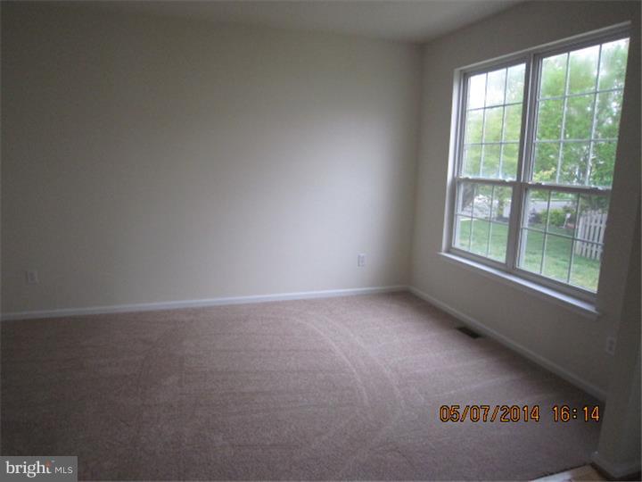 61 Threadleaf Terrace Burlington, NJ 08016 - Photo 2 of 19