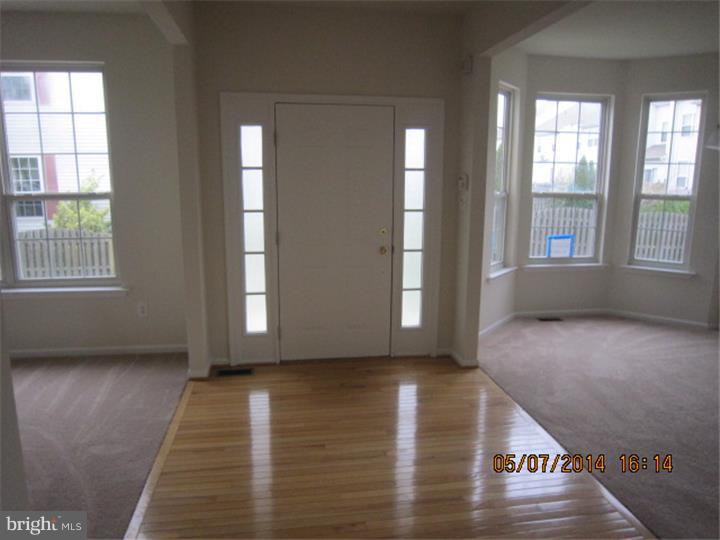 61 Threadleaf Terrace Burlington, NJ 08016 - Photo 3 of 19