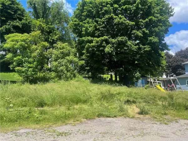 $12,800 | 137 North Otter Street, Mercer, PA 16137