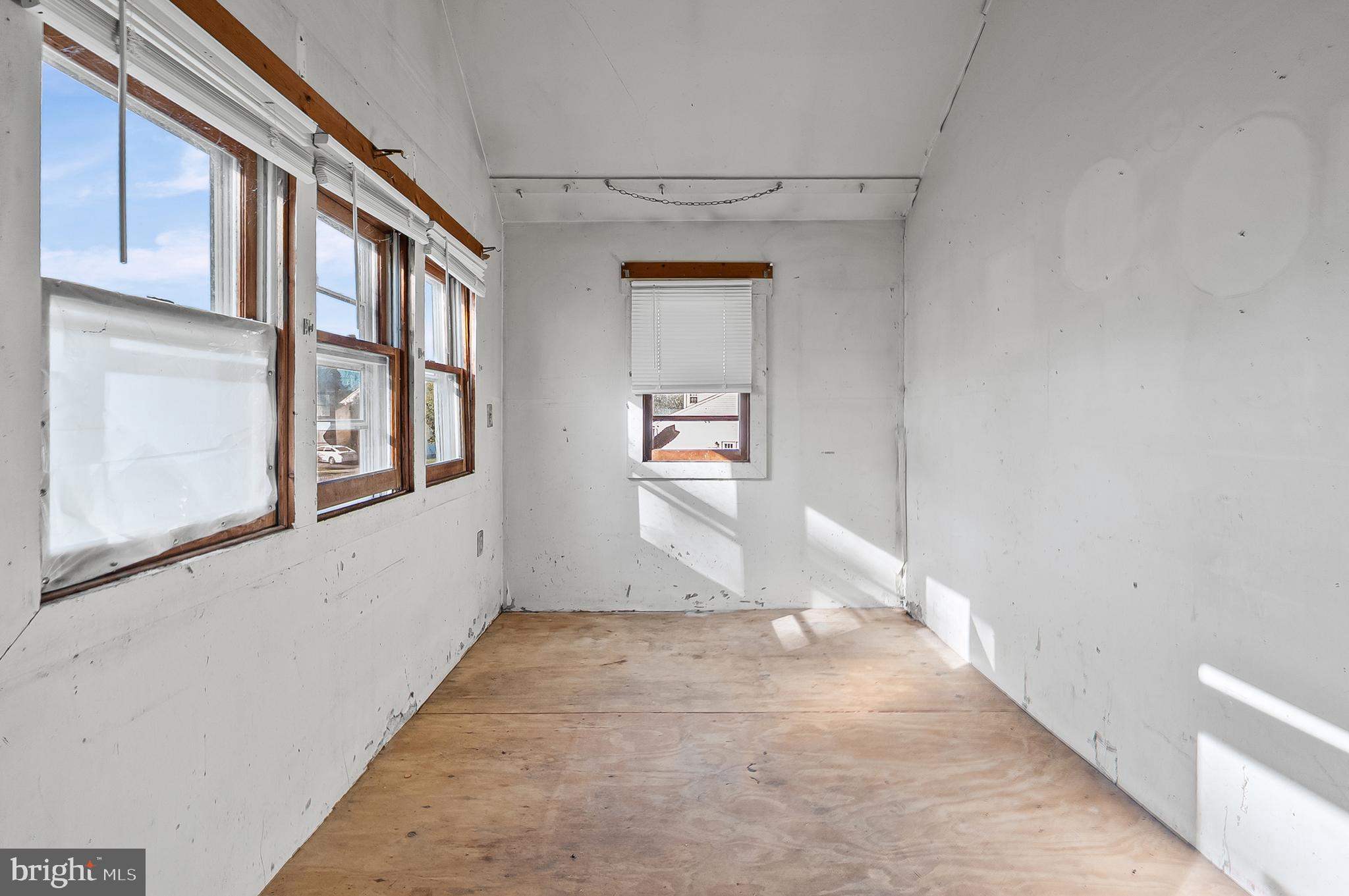 1211 Van Bibber Road Edgewood, MD 21040 - Photo 2 of 25 a view of an entryway