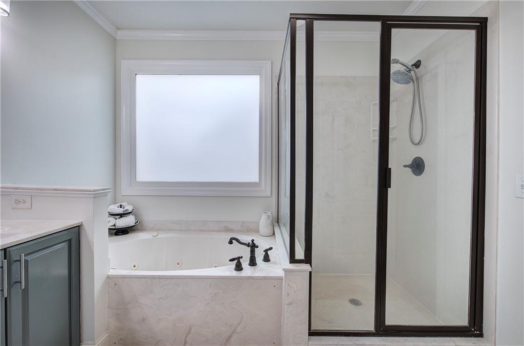 16 Thunderhawk Lane Rydal, GA 30171 - Photo 19 of 37 a bathroom with a bathtub and a sink