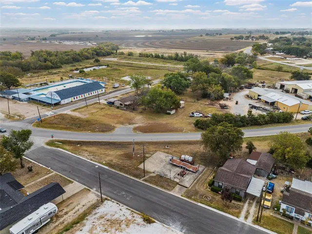 $75,000 | 312 East Columbus Street, West, TX 76691