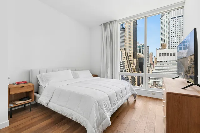 $2,250,000 | 325 Lexington Avenue, Unit 22C | Murray Hill