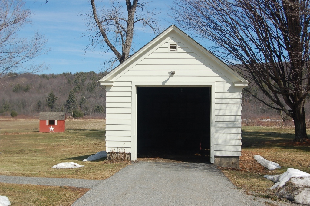 295 State Road Great Barrington, MA 01230 - Photo 13 of 15 garage