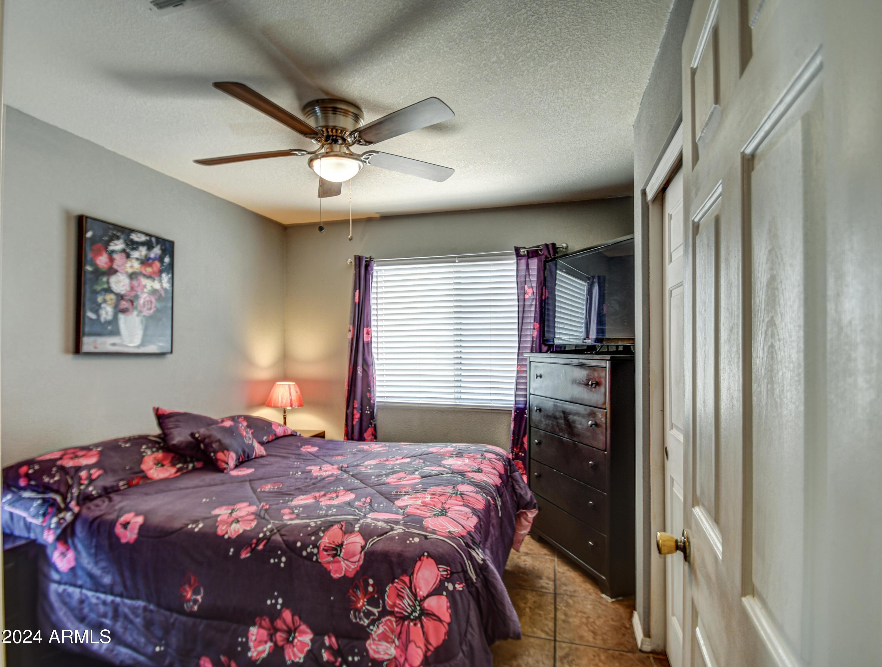 2528 East Roeser Road Phoenix, AZ 85040 - Photo 20 of 31 Bedroom 2-pic 1
