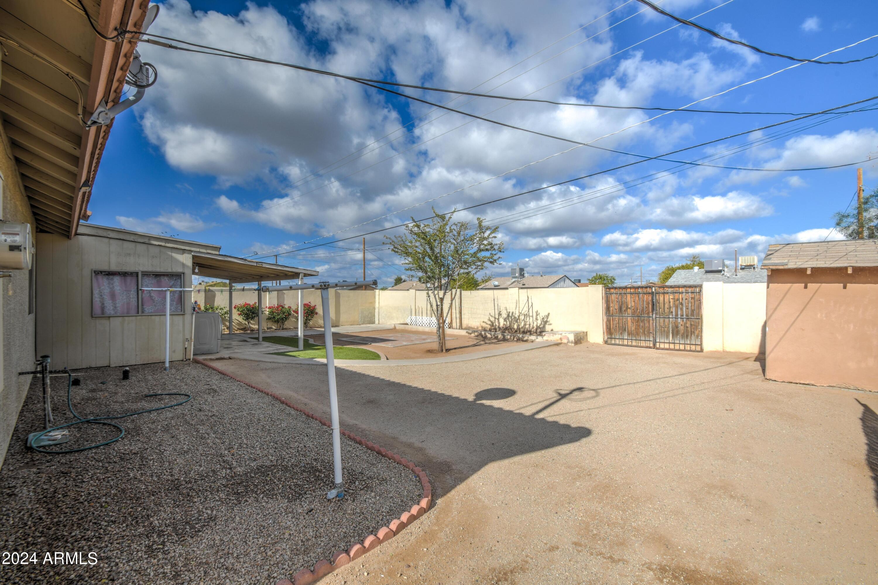 2528 East Roeser Road Phoenix, AZ 85040 - Photo 29 of 31 Rear 2