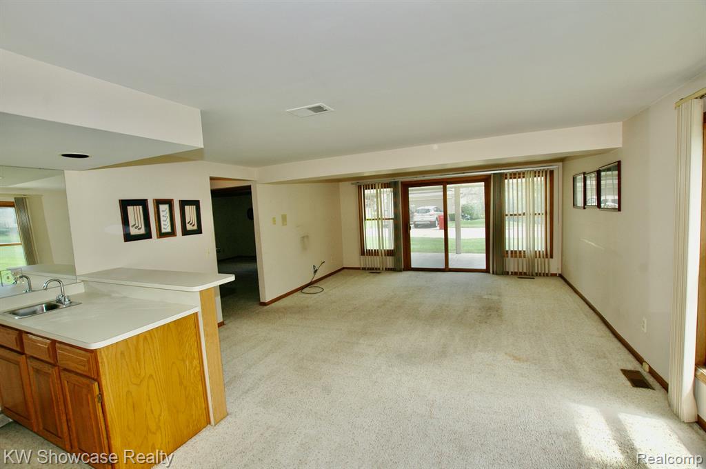 628 Summit Ridge Drive Milford, MI 48381 - Photo 20 of 44