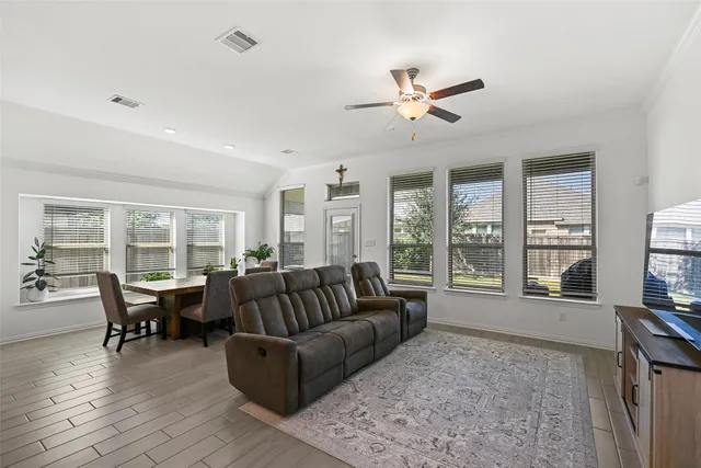 $2,950 | 19102 Brazos Bend Park Drive, Cypress, TX 77433