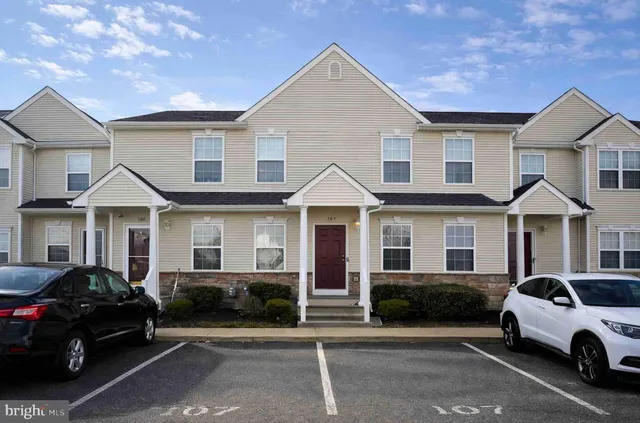 $2,000 | 107 Jamestown Boulevard, Hammonton, NJ 08037