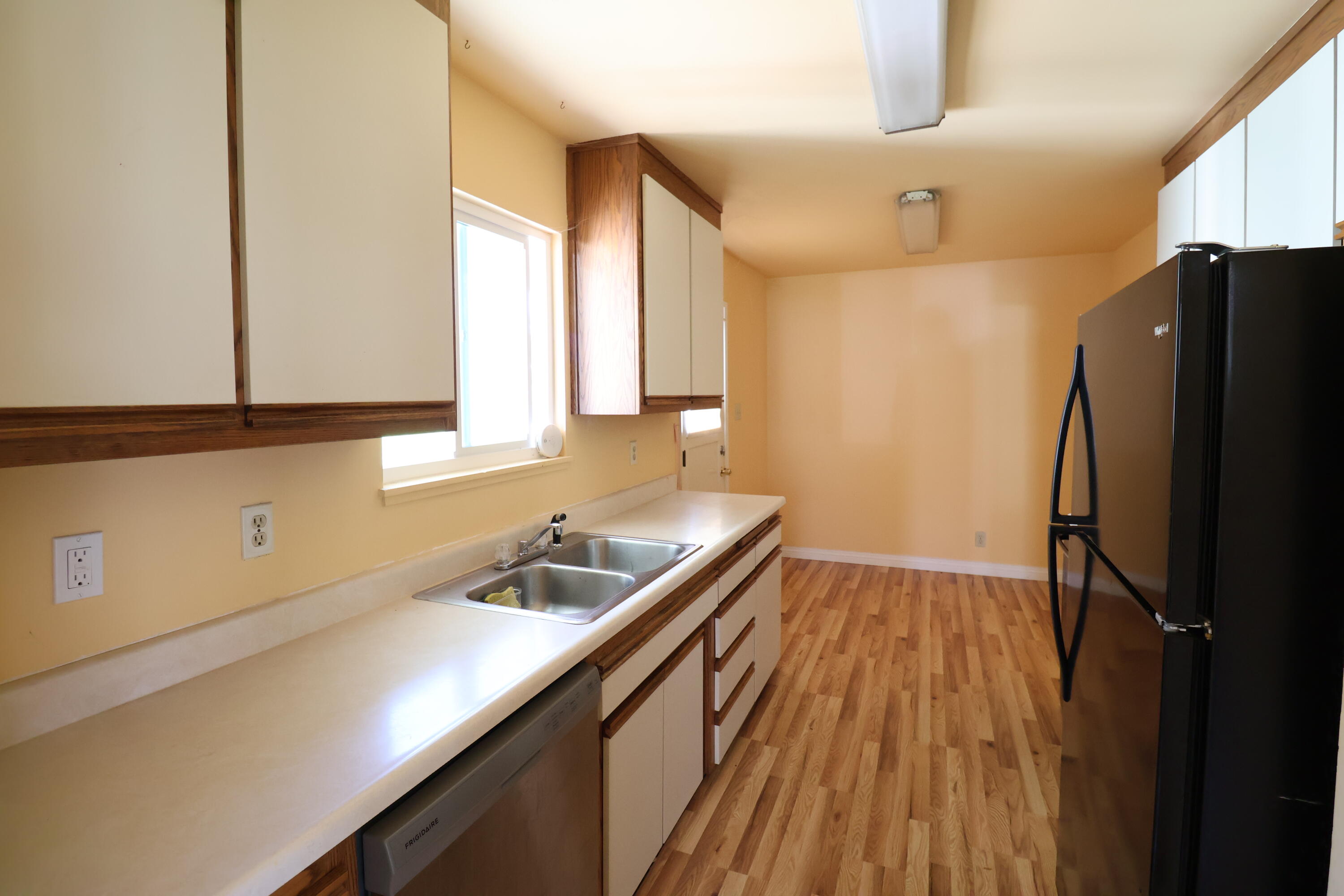 3055 Sharon Avenue Anderson, CA 96007 - Photo 3 of 11 IMG_0099