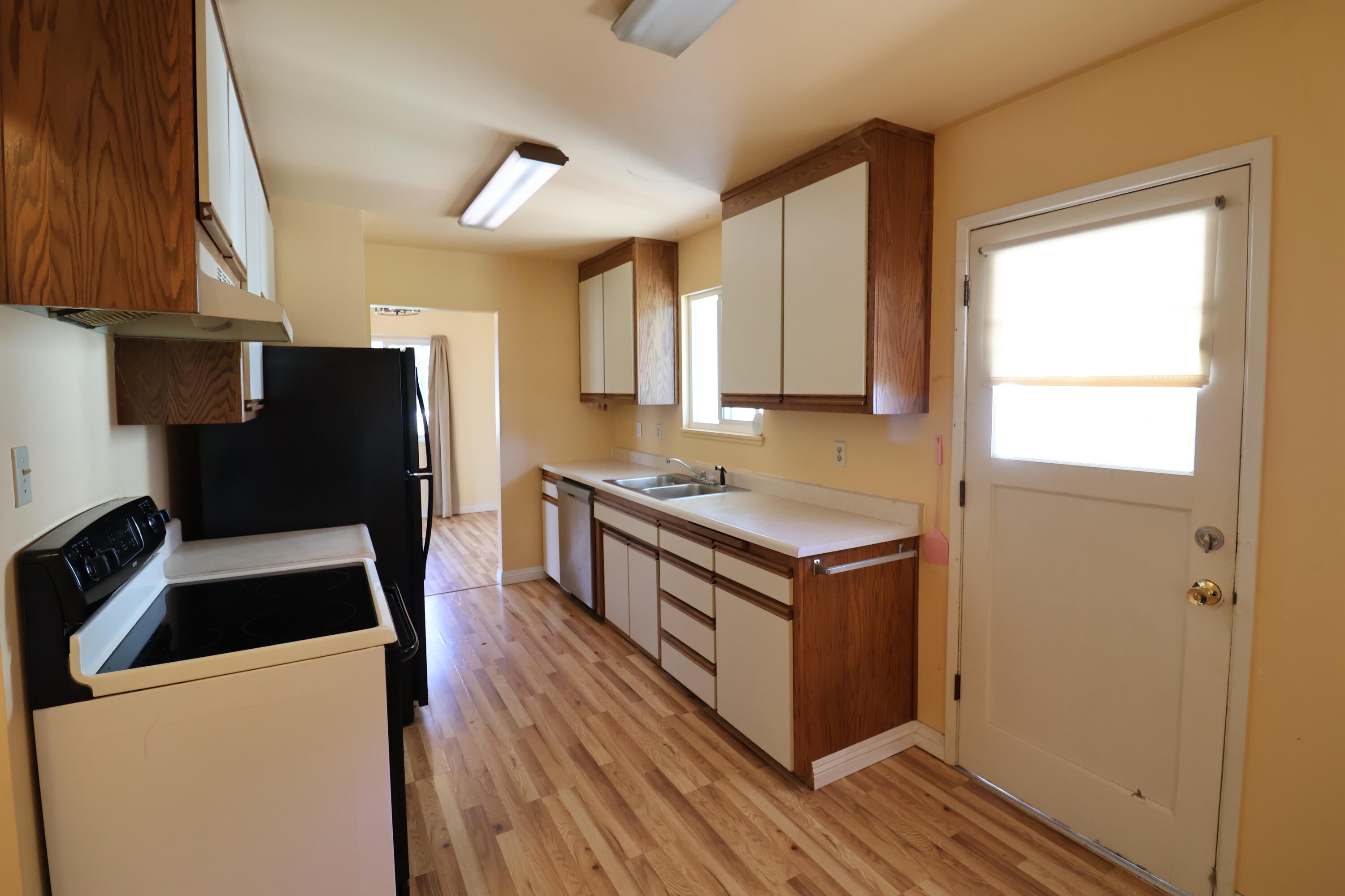 3055 Sharon Avenue Anderson, CA 96007 - Photo 6 of 11 IMG_0102