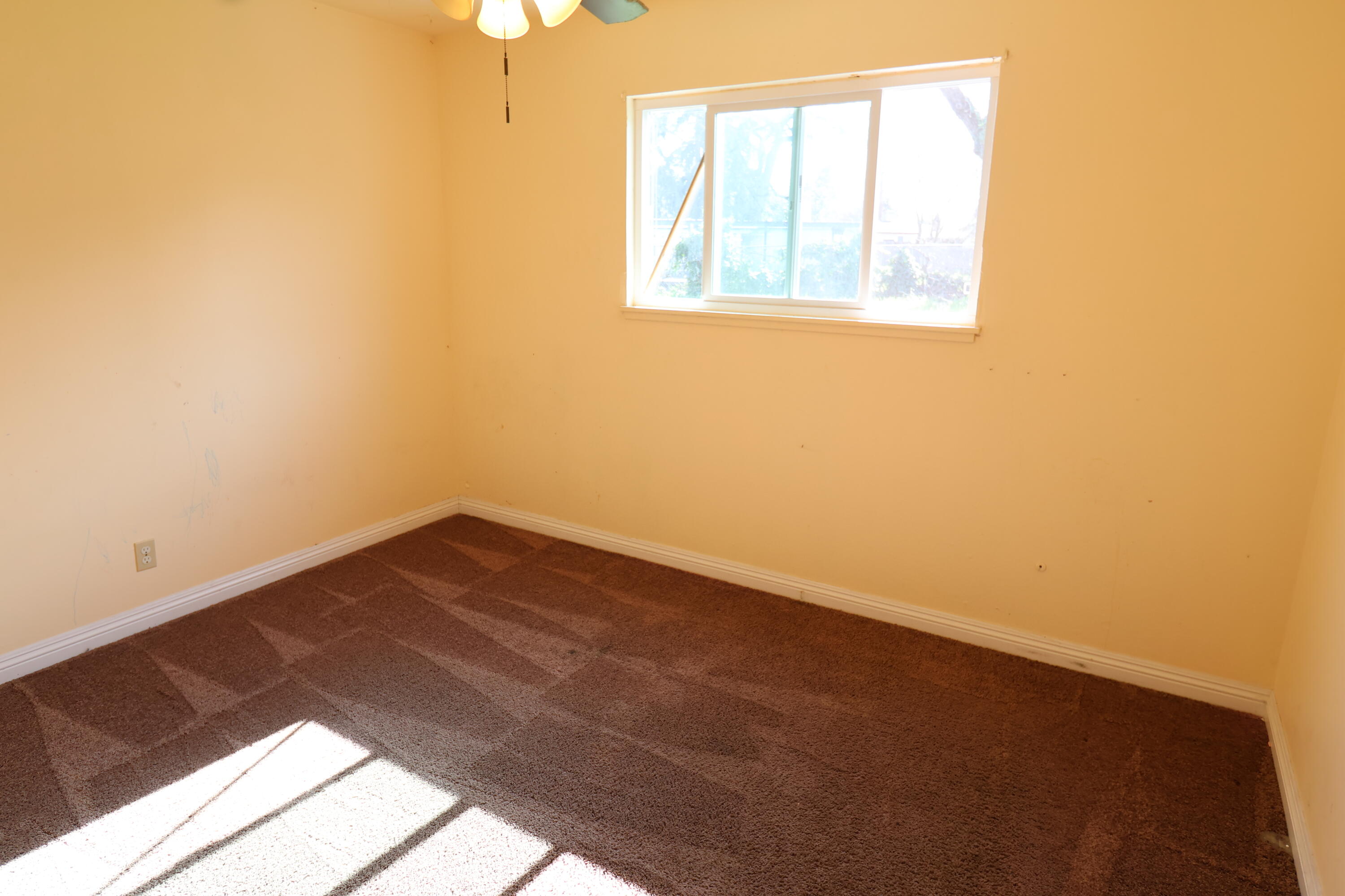 3055 Sharon Avenue Anderson, CA 96007 - Photo 10 of 11 IMG_0108