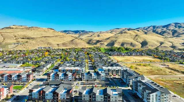$369,900 | 3850 East Haystack Street, Unit 210, Boise, ID 83716
