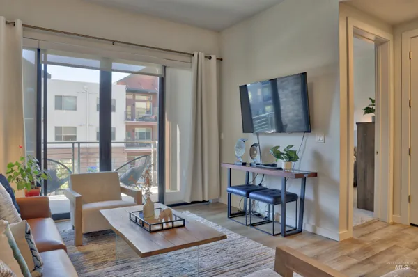 $369,900 | 3850 East Haystack Street, Unit 210, Boise, ID 83716