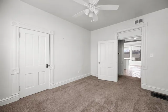 $1,300 | 1703 Brady Street, Davenport, IA 52803