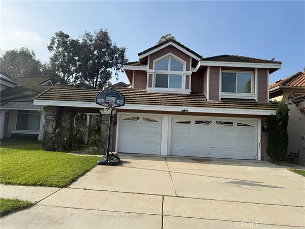$884,995 | 2220 Bloomfield Lane, Corona, CA 92882