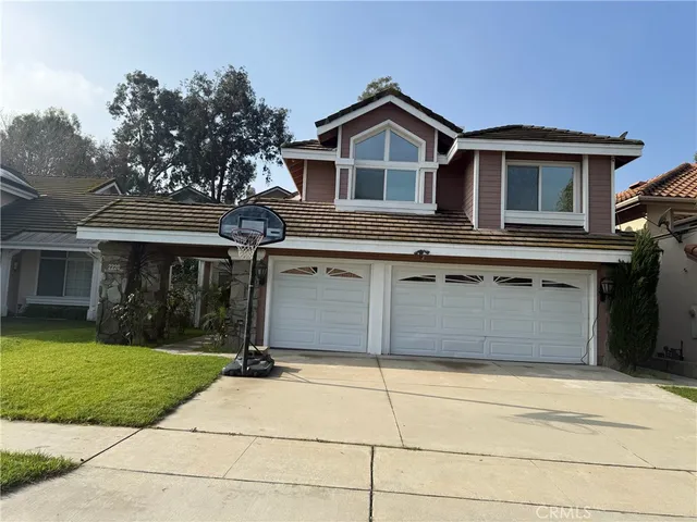$899,500 | 2220 Bloomfield Lane, Corona, CA 92882