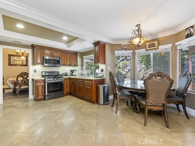 $899,500 | 2220 Bloomfield Lane, Corona, CA 92882