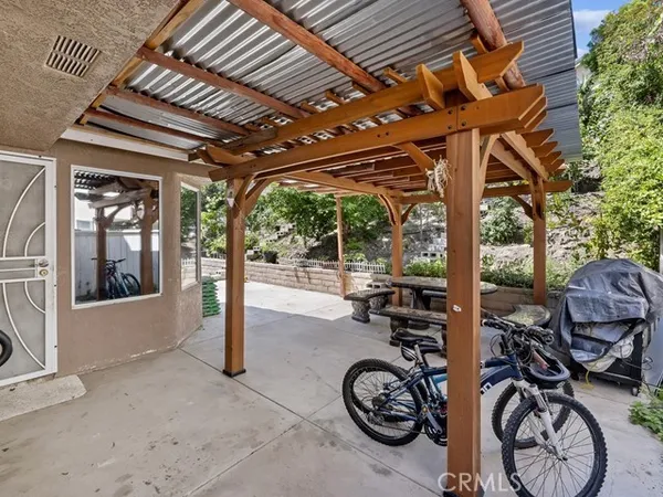 $884,995 | 2220 Bloomfield Lane, Corona, CA 92882