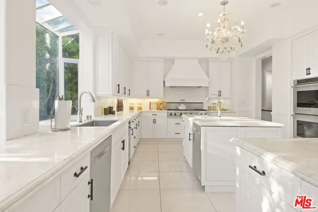 $12,400,000 | 11730 Stonehenge Lane, Los Angeles, CA 90077