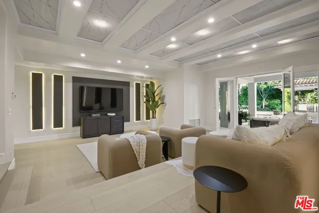 $12,400,000 | 11730 Stonehenge Lane, Los Angeles, CA 90077